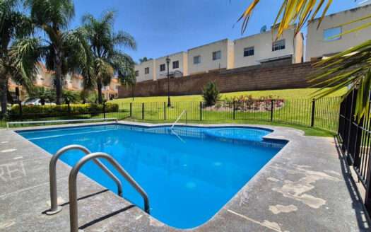 CASA EN VENTA ALTA CALIFORNIA TLAJOMULCO
