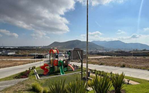 CASA EN VENTA SENDEROS DE MONTE VERDE TLAJOMULCO