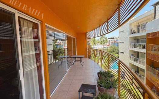 DEPARTAMENTO EN VENTA PLAZA LAS GLORIAS ZONA HOTELERA PUERTO VALLARTA