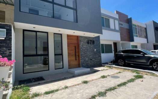 CASA EN VENTA CASA FUERTE TLAJOMULCO