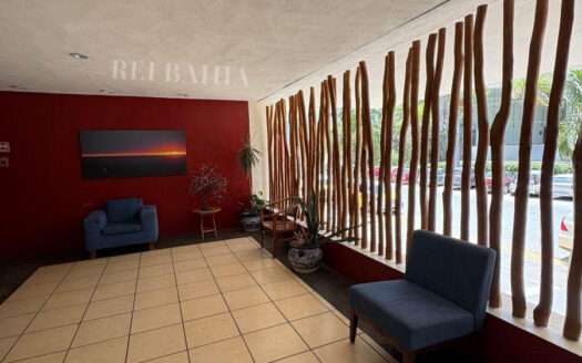 DEPARTAMENTO EN VENTA PLAZA LAS GLORIAS ZONA HOTELERA PUERTO VALLARTA
