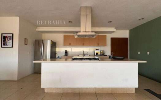 DEPARTAMENTO EN VENTA PLAZA LAS GLORIAS ZONA HOTELERA PUERTO VALLARTA