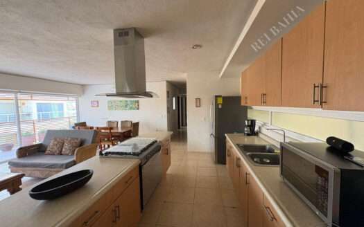 DEPARTAMENTO EN VENTA PLAZA LAS GLORIAS ZONA HOTELERA PUERTO VALLARTA
