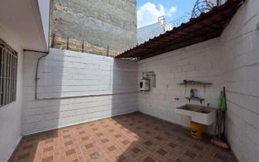 CASA EN RENTA JARDINES DE MIRAFLORES TLAQUEPAQUE