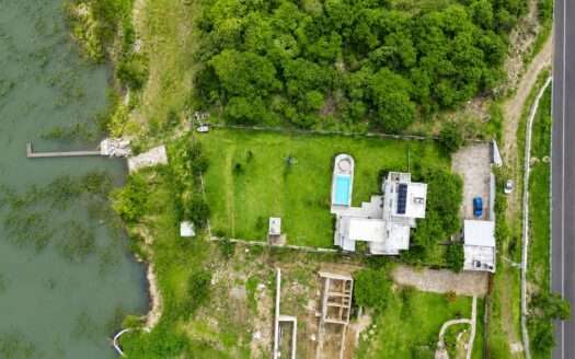 CASA EN VENTA A PIE DEL LAGO DE CHAPALA TUXCUECA JALISCO