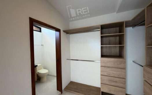 CASA EN VENTA TESISTAN ZAPOPAN