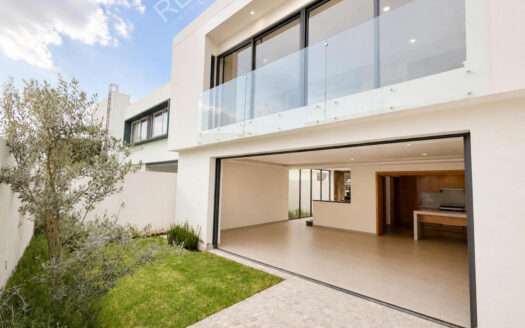 CASA EN VENTA LA RIOJA TLAJOMULCO