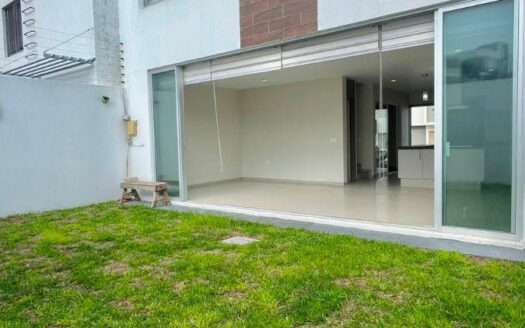 CASA EN RENTA SENDEROS DE MONTE VERDE TLAJOMULCO