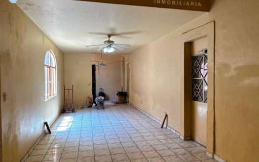 CASA PARA USO COMERCIAL EN RENTA SANTA TERESITA GUADALAJARA