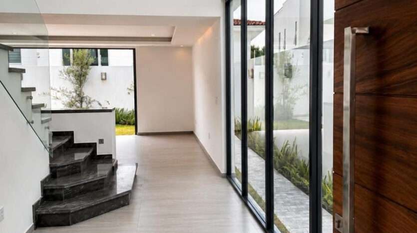 CASA EN VENTA LA RIOJA TLAJOMULCO