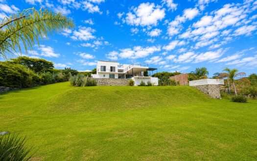 CASA EN VENTA A PIE DEL LAGO DE CHAPALA TUXCUECA JALISCO