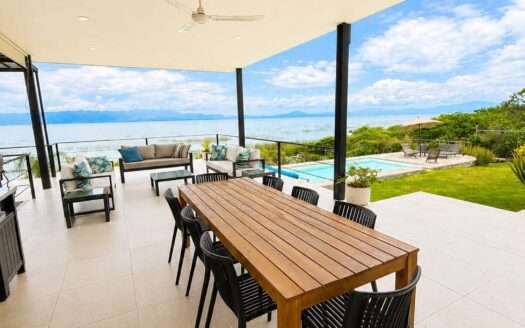 CASA EN VENTA A PIE DEL LAGO DE CHAPALA TUXCUECA JALISCO