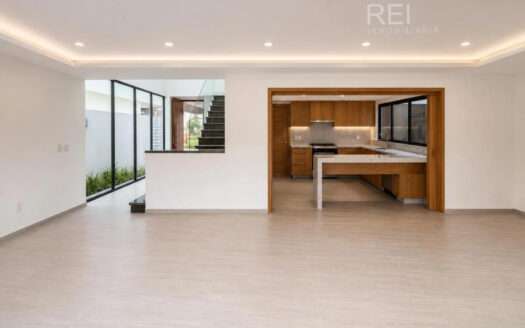CASA EN VENTA LA RIOJA TLAJOMULCO