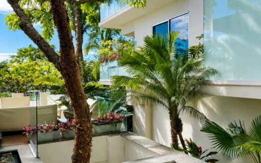 DEPARTAMENTO EN VENTA TORRE AVALON, CONCHAS CHINAS EN PUERTO VALLARTA