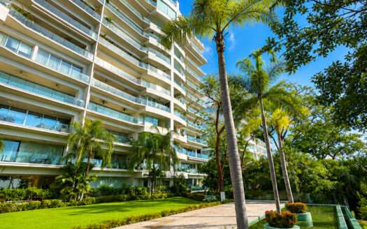 DEPARTAMENTO EN VENTA TORRE AVALON, CONCHAS CHINAS EN PUERTO VALLARTA