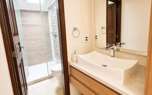 CASA AMUEBLADA EN RENTA COLINAS DE SAN JAVIER ZAPOPAN
