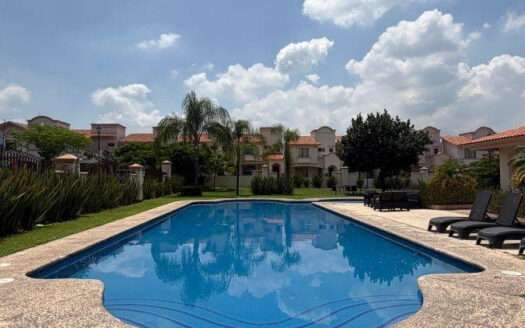 CASA EN RENTA VILLA CALIFORNIA TLAJOMULCO