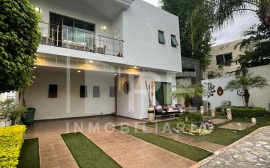 CASA EN VENTA BUGAMBILIAS ZAPOPAN