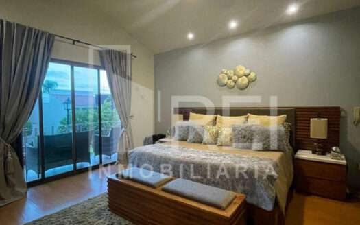 CASA EN VENTA BUGAMBILIAS ZAPOPAN