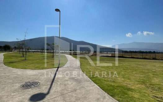 CASA EN RENTA VISTA SUR TLAJOMULCO