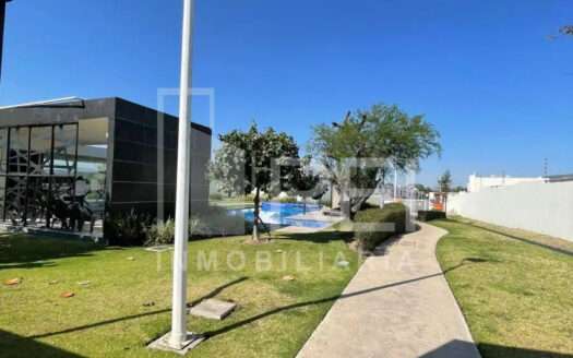 CASA EN RENTA VISTA SUR TLAJOMULCO
