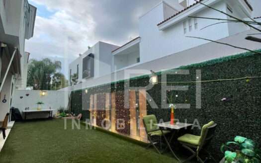 CASA EN VENTA BUGAMBILIAS ZAPOPAN