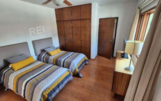 CASA EN VENTA BUGAMBILIAS PRIMERA SECCION ZAPOPAN