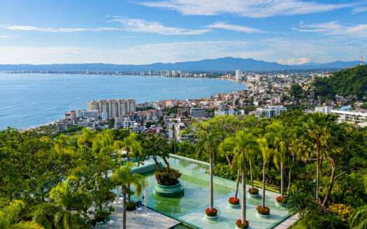 DEPARTAMENTO EN VENTA TORRE AVALON, CONCHAS CHINAS EN PUERTO VALLARTA