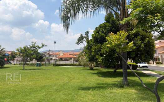 CASA EN RENTA VILLA CALIFORNIA TLAJOMULCO