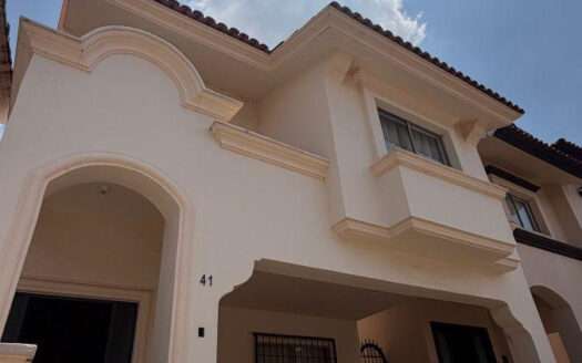 CASA EN RENTA VILLA CALIFORNIA TLAJOMULCO