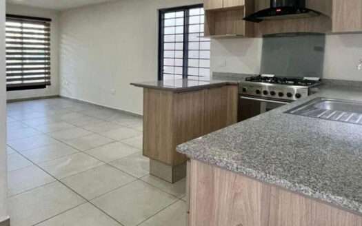 CASA EN RENTA ADAMAR TLAJOMULCO