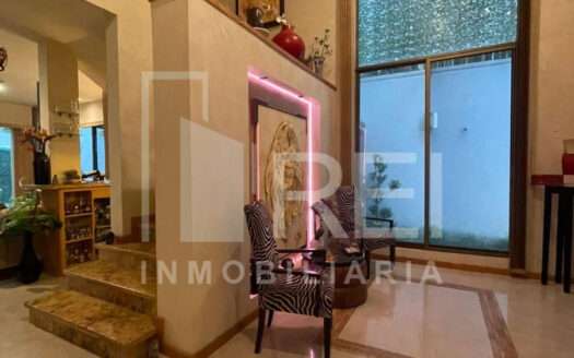 CASA EN VENTA BUGAMBILIAS ZAPOPAN