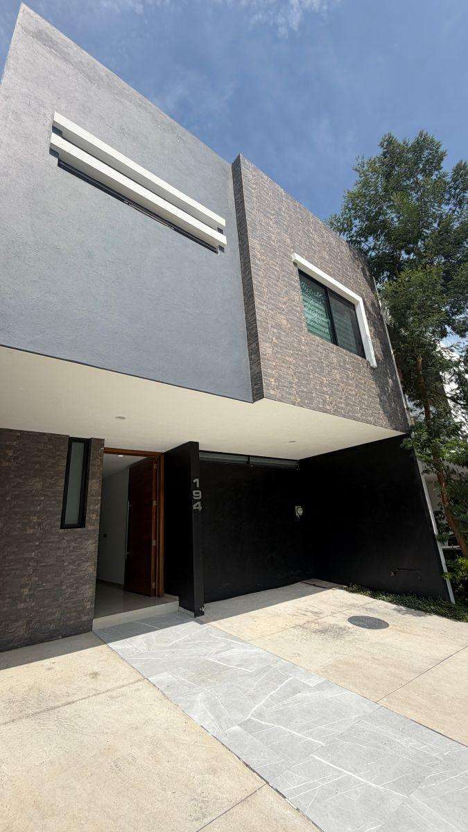 CASA EN RENTA ATMOSFERA HABITAD SANTA ANITA TLAJOMULCO