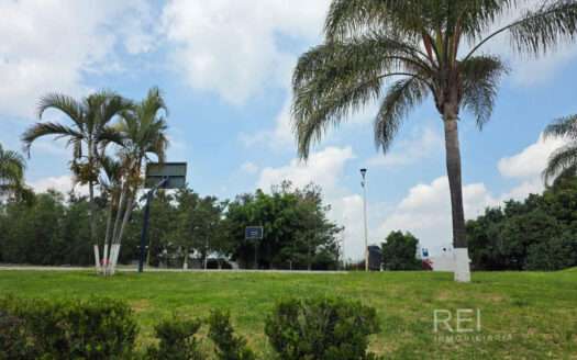 CASA EN RENTA ALTUS BOSQUES TLAJOMULCO