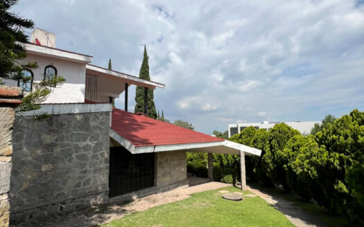 CASA EN EL PALOMAR TLAJOMULCO