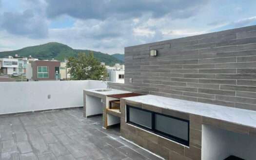 CASA EN VENTA SENDEROS DE MONTE VERDE TLAJOMULCO