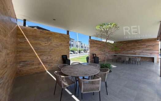 CASA EN VENTA PARQUES DE TESISTAN ZAPOPAN