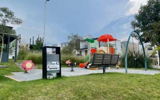 CASA EN VENTA SENDEROS DE MONTE VERDE TLAJOMULCO