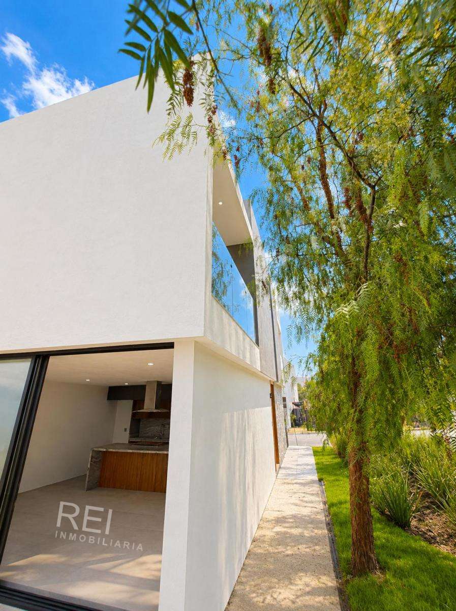 CASA EN ESQUINA EN VENTA EL EDEN SANTA ANITA TLAJOMULCO