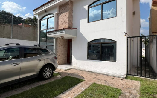 CASA EN VENTA EL PALOMAR TLAJOMULCO