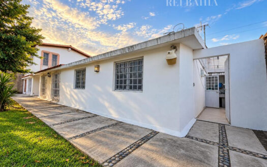 CASA DE UNA PLANTA CON EXCEDENTE EN VENTA IXTAPA PUERTO VALLARTA