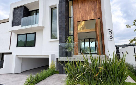 CASA EN VENTA LOS ROBLES RESIDENCIAL ZAPOPAN