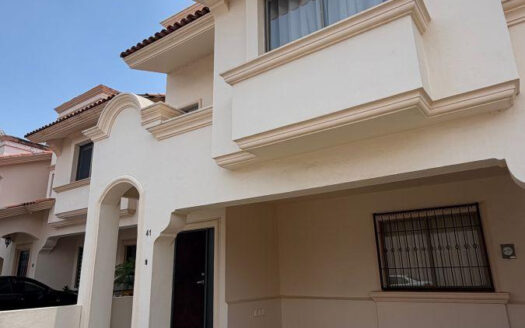 CASA EN RENTA VILLA CALIFORNIA TLAJOMULCO