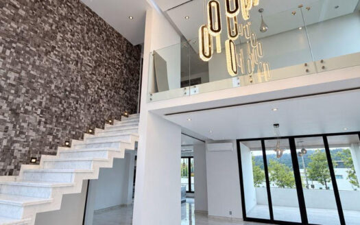CASA EN VENTA LOS ROBLES RESIDENCIAL ZAPOPAN