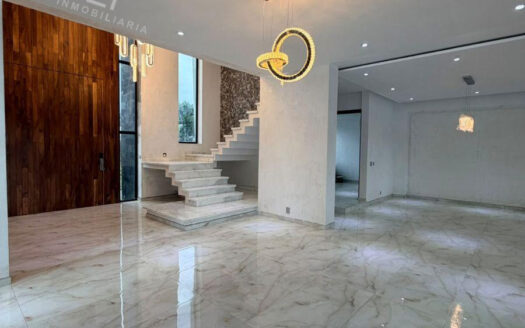 CASA EN VENTA LOS ROBLES RESIDENCIAL ZAPOPAN